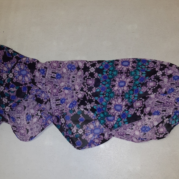 🌸 JENNIFER LOPEZ Purple and Blue Patterned Blouse - Picture 11 of 13